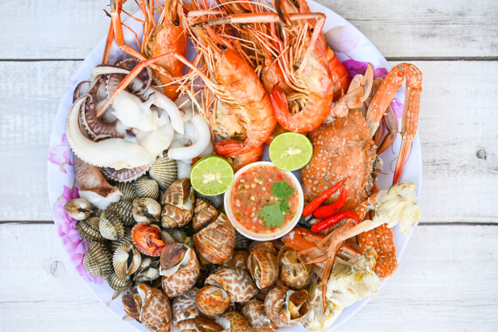 Dive into the bold flavors of Juicy Seafood. Enjoy Cajun-style seafood boils, garlic butter shrimp, and more for an unforgettable dining experience.